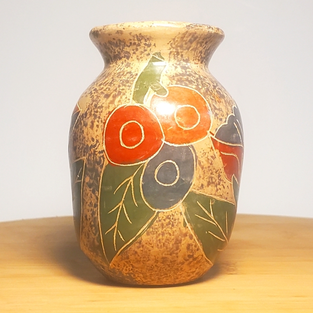 VINTAGE Nestor Molina Hand Carved & Painted Nicaraguan Floral Pottery Vase EUC